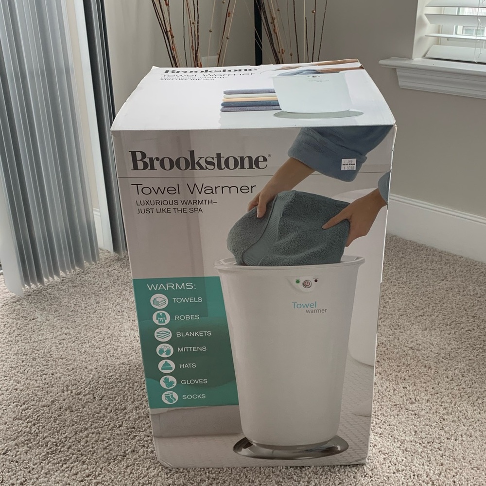 New, never used Brookstone Towel Warmer